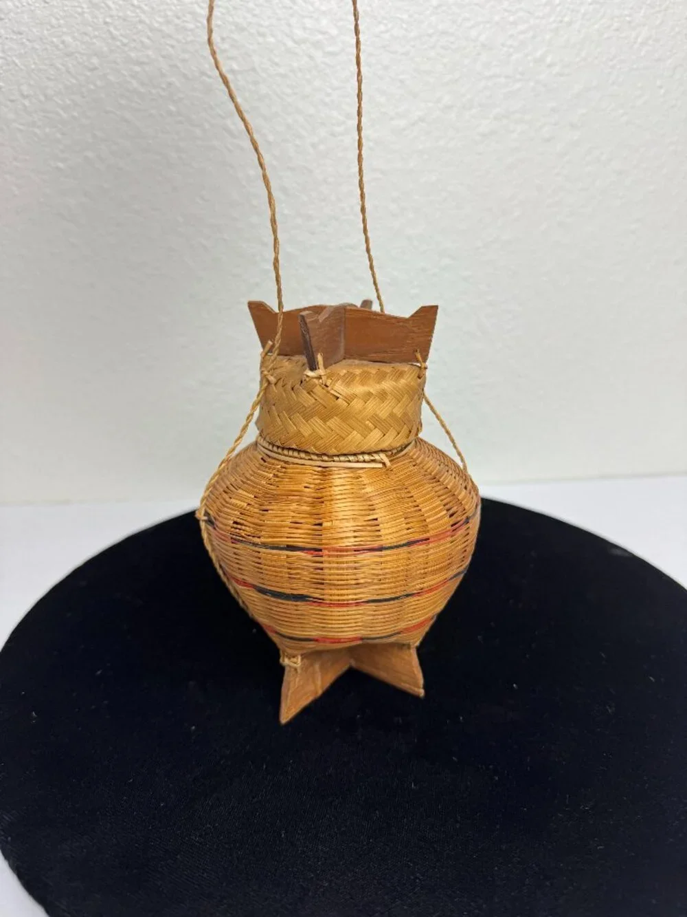 NEW Vtg Handwoven Bamboo Basket Jar with Lid & Handle 5” Asian Wicker Decorative